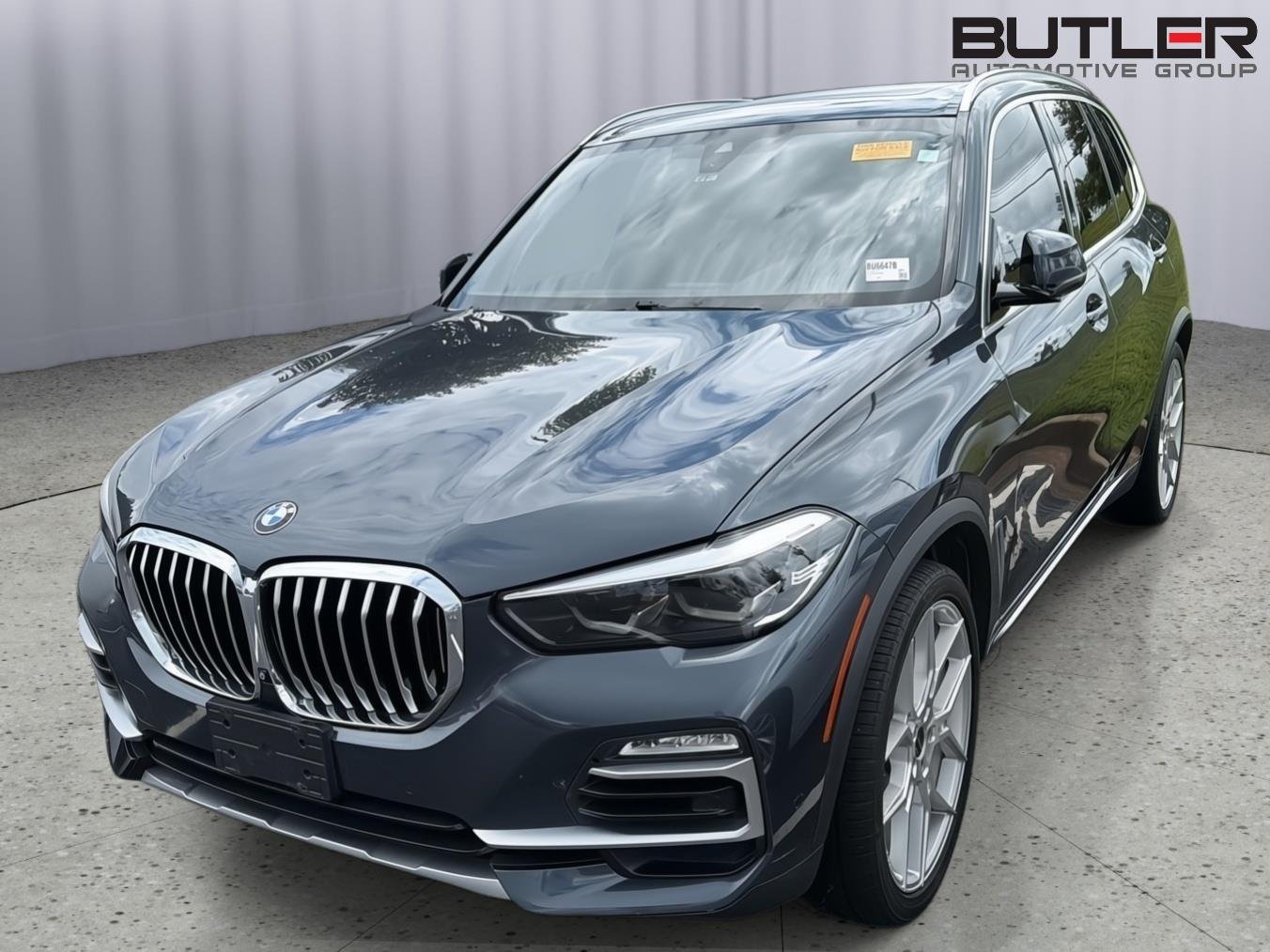 Used 2019 GRAY BMW xDrive40i image 2