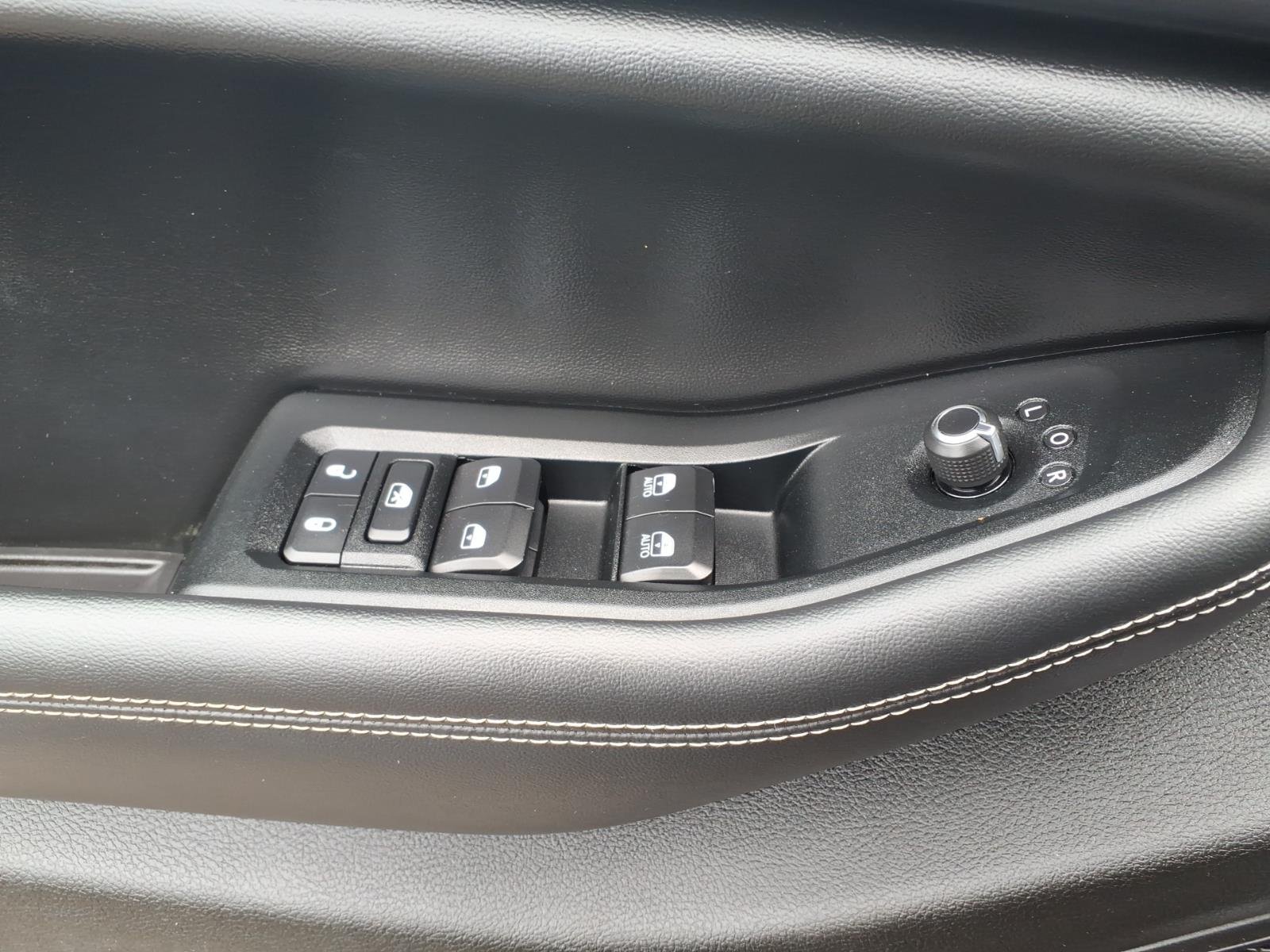 Used 2023 Black Jeep Laredo image 20