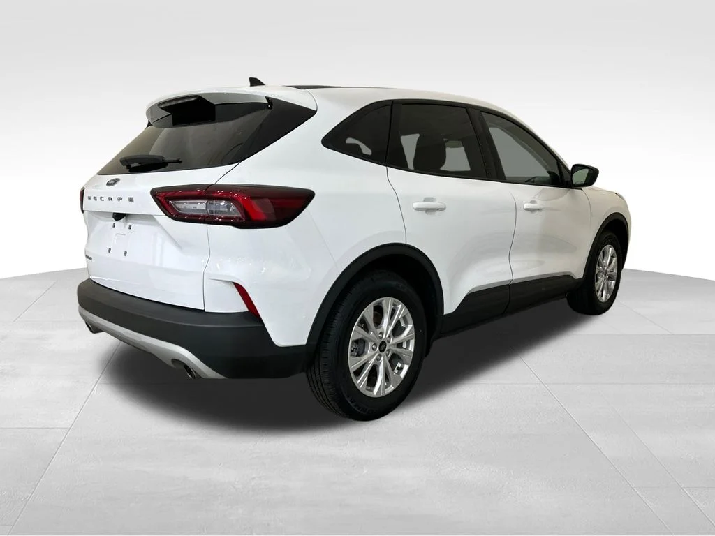 Used 2025 White Ford Active image 5