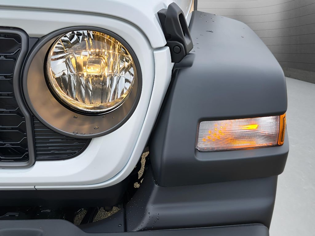 New 2026 Bright White Clear-Coat Exterior Paint Jeep 2DR Sport image 11