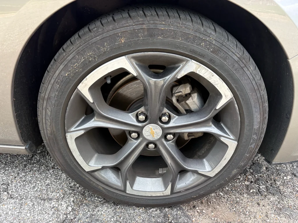 Used 2023 Gray Metallic Chevrolet LT image 9