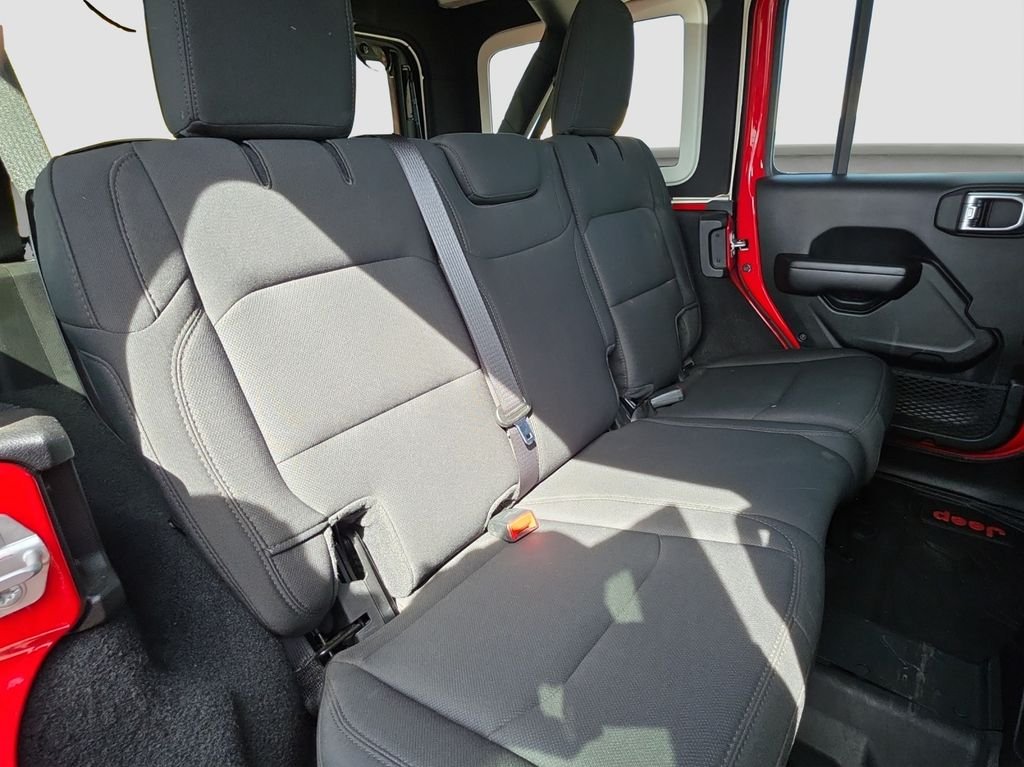 Used 2021 Red Jeep Unlimited Sport Altitude image 19