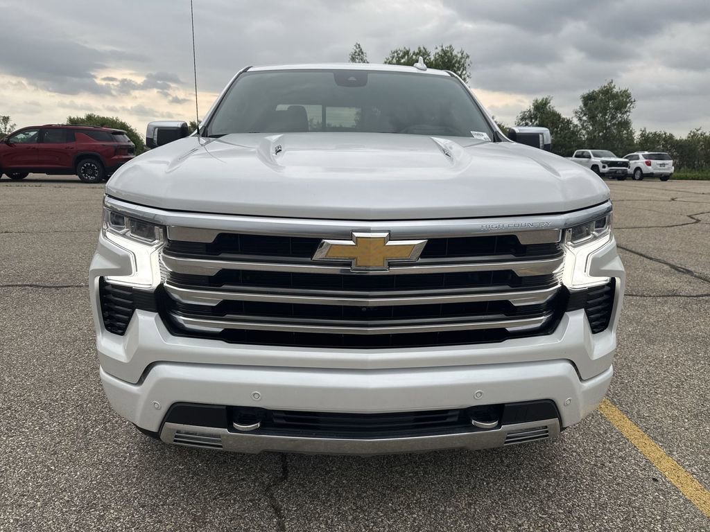 Certified Used 2023 Iridescent Pearl Tricoat Chevrolet High Country image 2