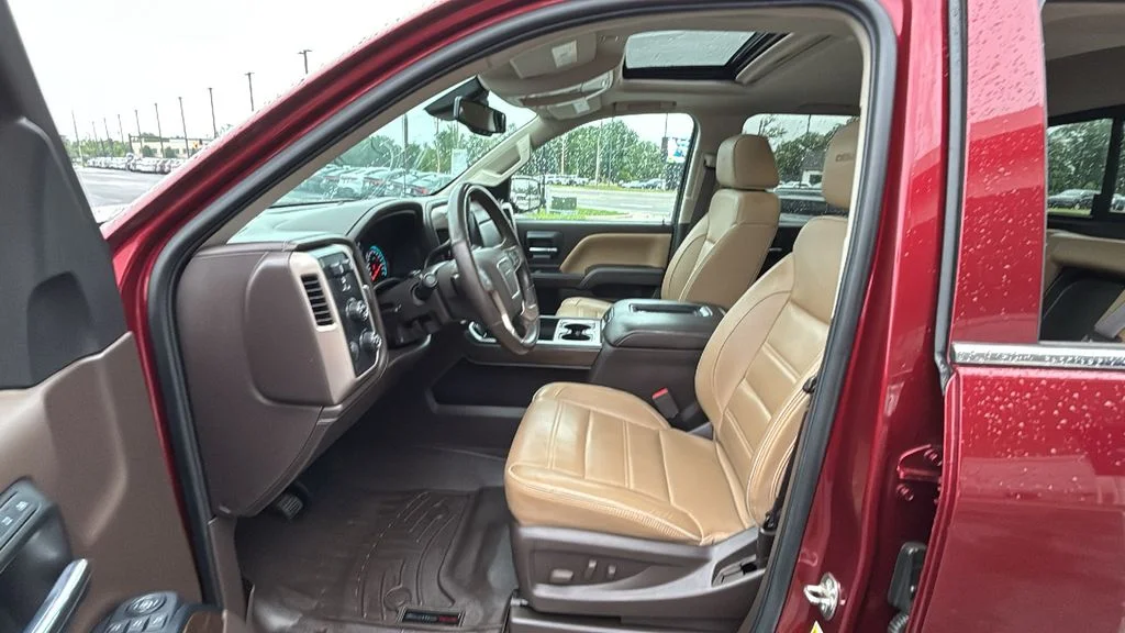 Used 2017 Red GMC Denali image 25