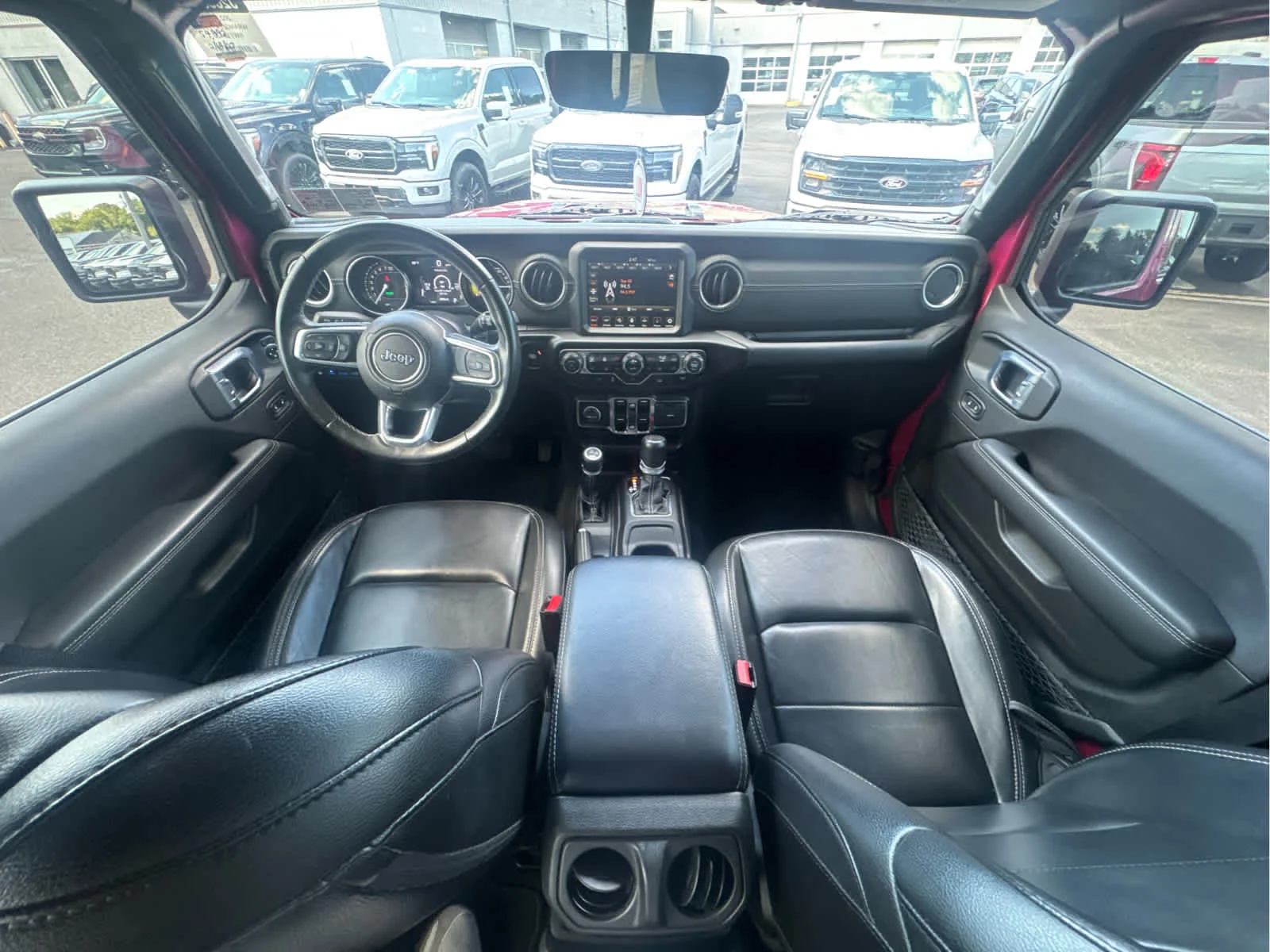 Used 2022 Limited Edition Tuscadero Pearlcoat Jeep Unlimited Sahara image 24