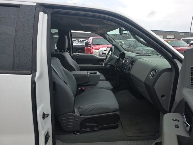 Used 2008 White Ford  image 11