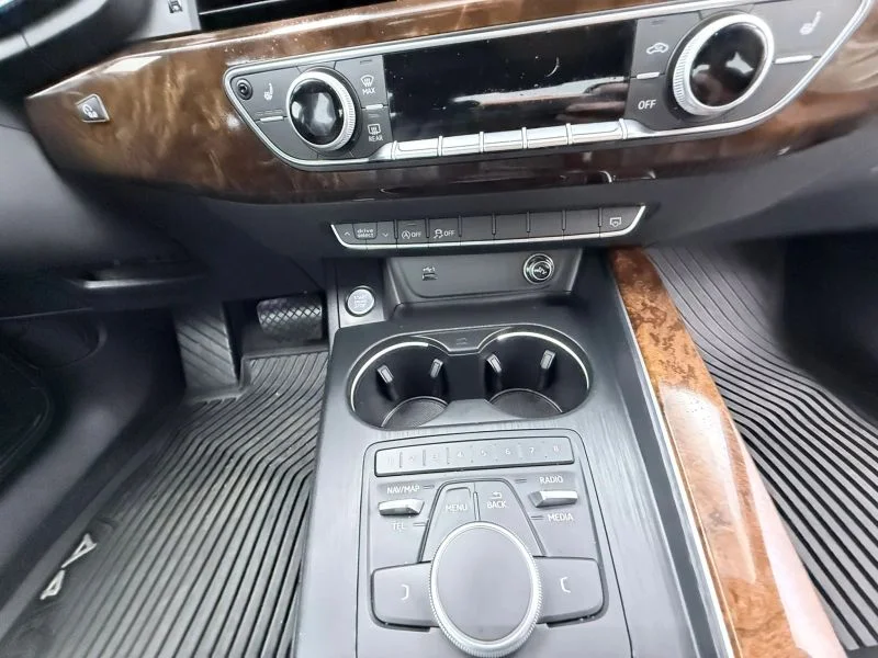 2019 Audi A4 Premium - Photo 16
