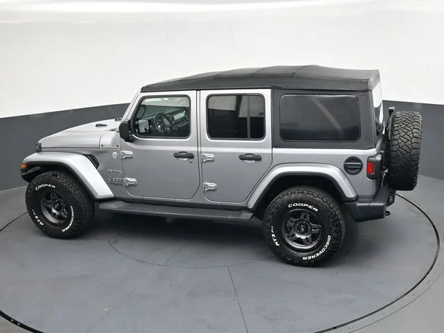 Used 2020 Silver Jeep Unlimited Sahara image 28