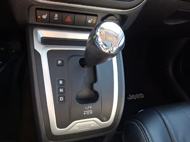 Used 2016 Red Jeep High Altitude image 15