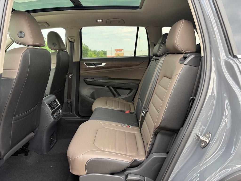 New 2026 Pure Gray Volkswagen 2.0T SEL image 24