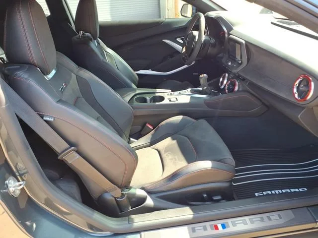 Used 2022 SHADOW GRAY METALLIC Chevrolet ZL1 image 21