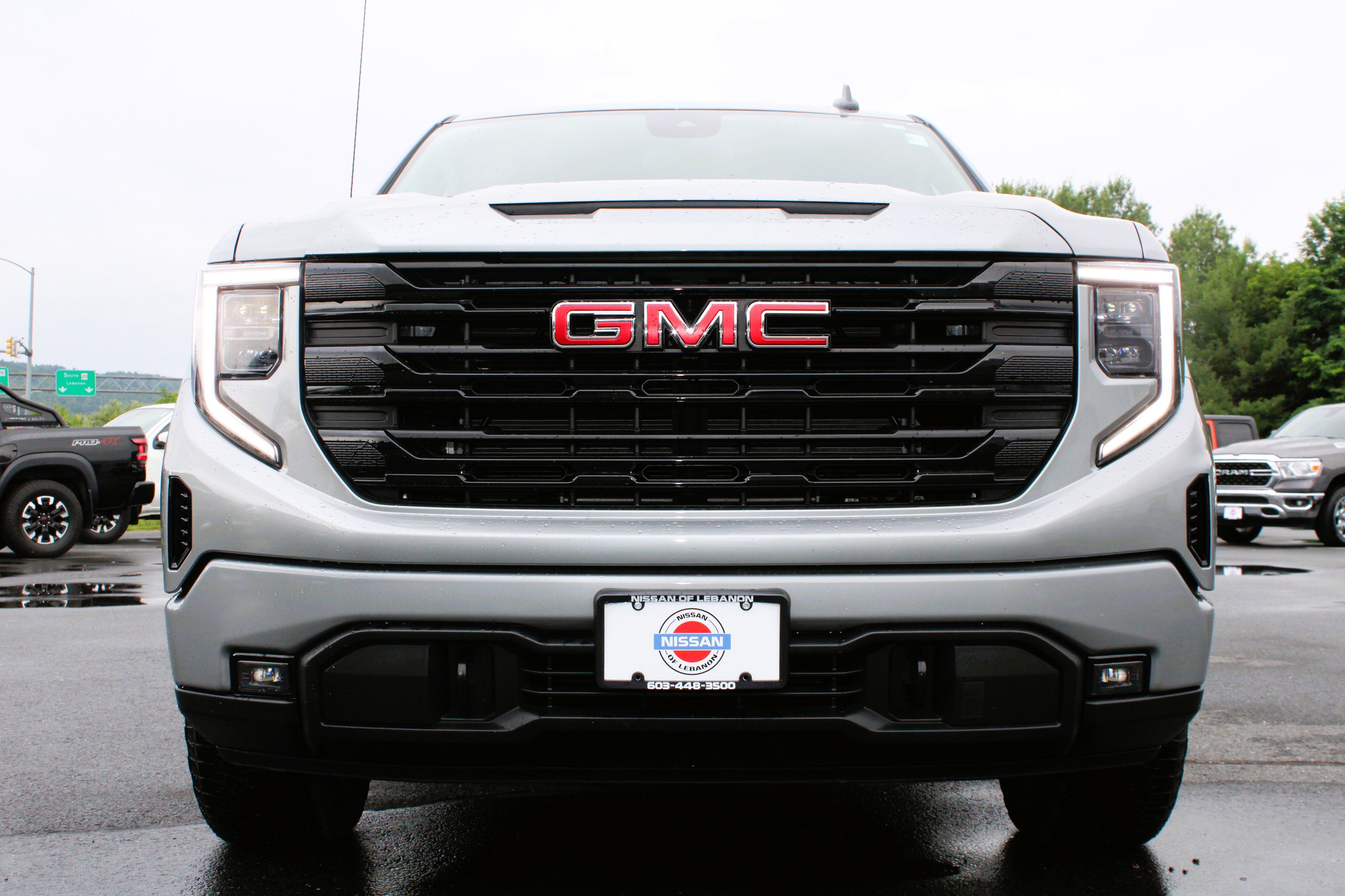Used 2023 Sterling Metallic GMC Elevation image 3