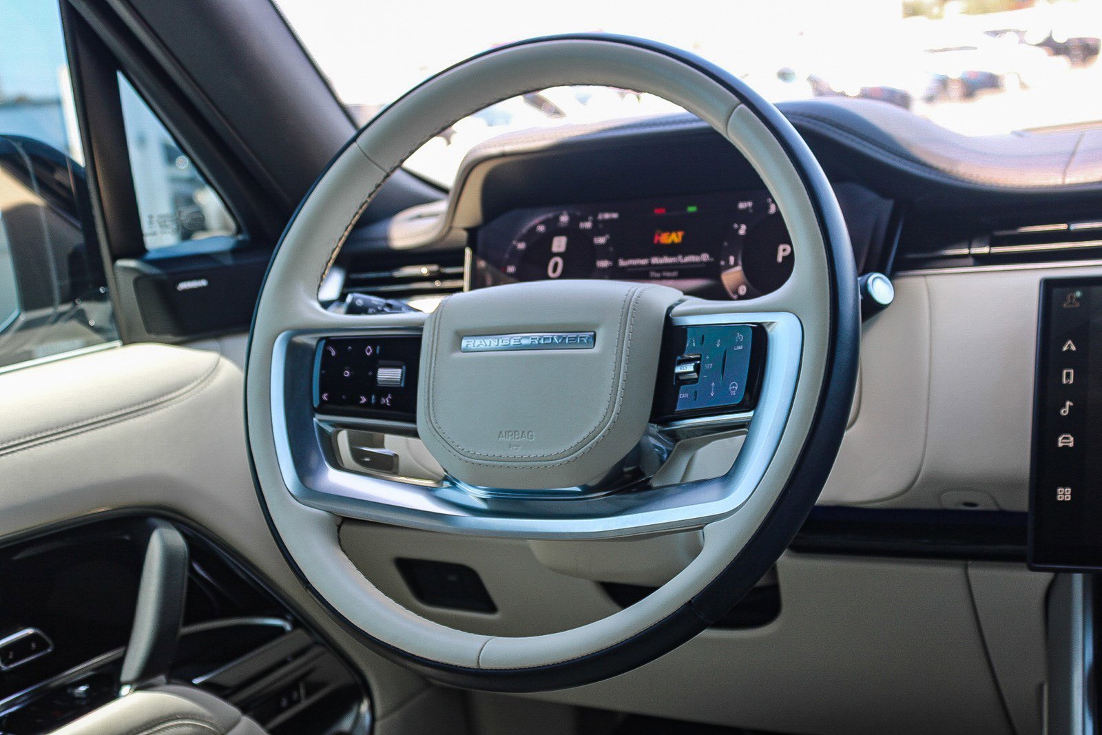 Used 2023 Ostuni Pearl White Land Rover SE image 15
