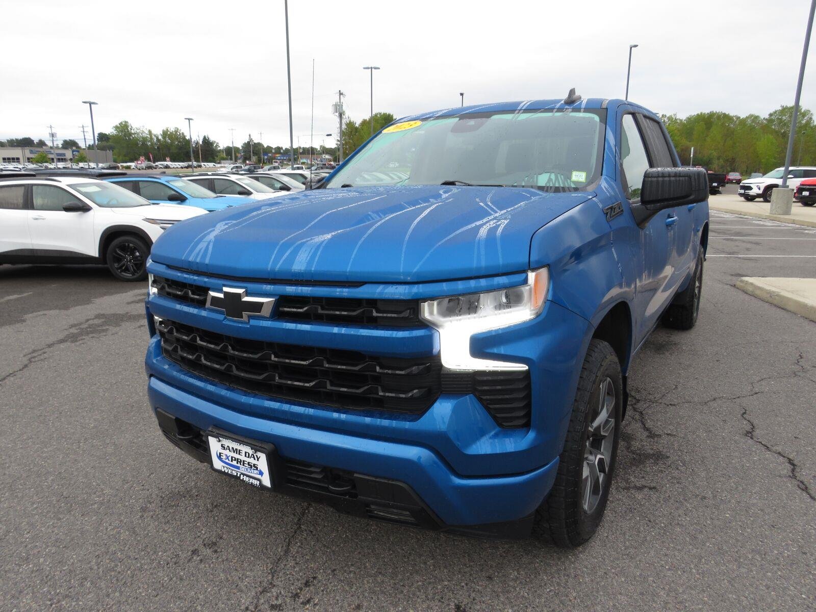 Used 2023 Glacier Blue Metallic Chevrolet RST image 14