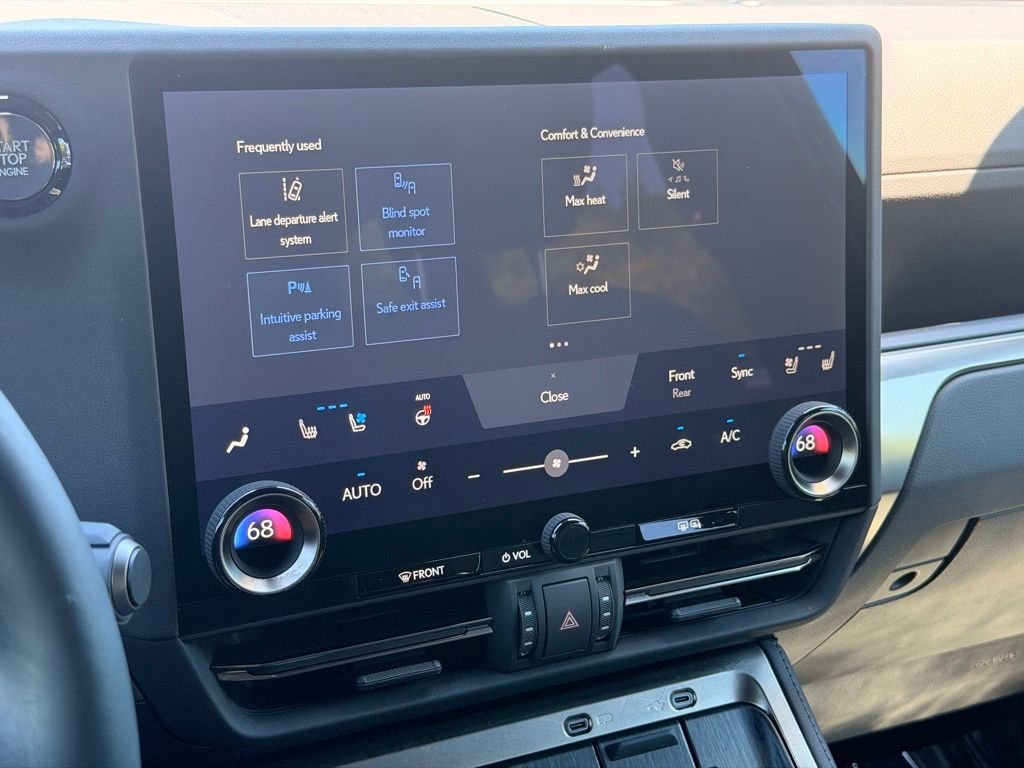 Used 2024  Lexus 550 Premium+ image 35