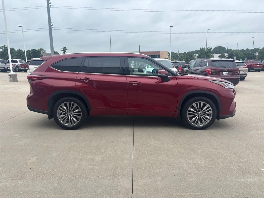 Used 2020 Pearl Toyota Platinum image 4