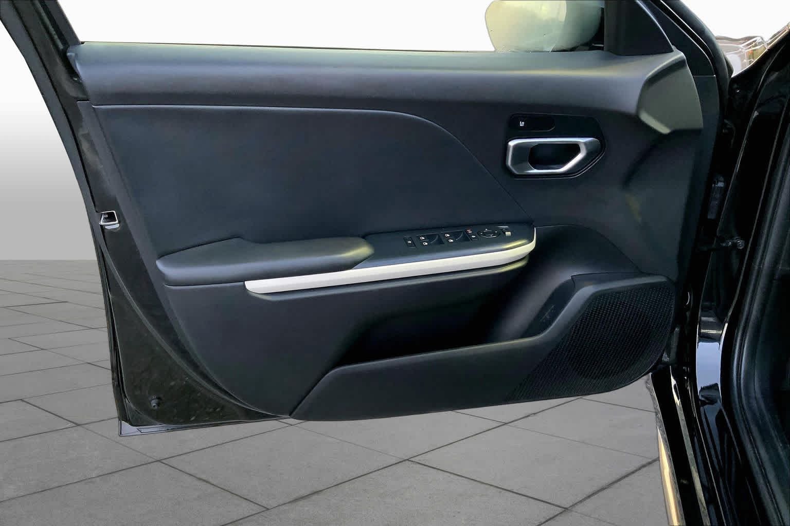 Used 2025 Aurora Black Pearl Kia GT-Line image 19