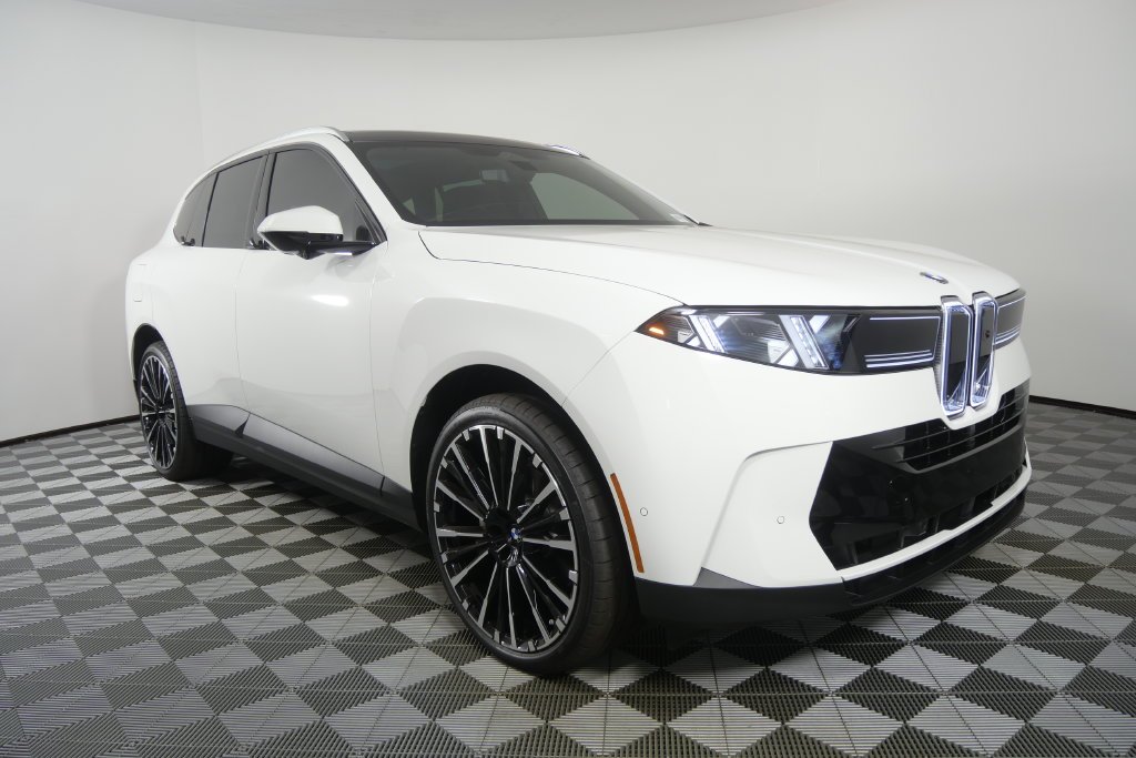 New 2027 Alpine White BMW  image 2