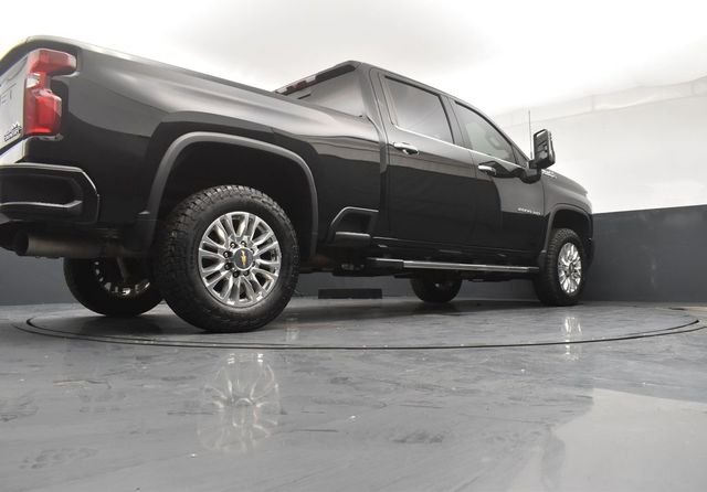 Used 2022 Black Chevrolet High Country image 24