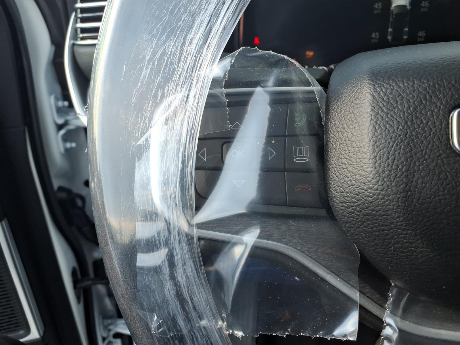 New 2026 Bright White Clear-Coat Exterior Paint Jeep  image 18