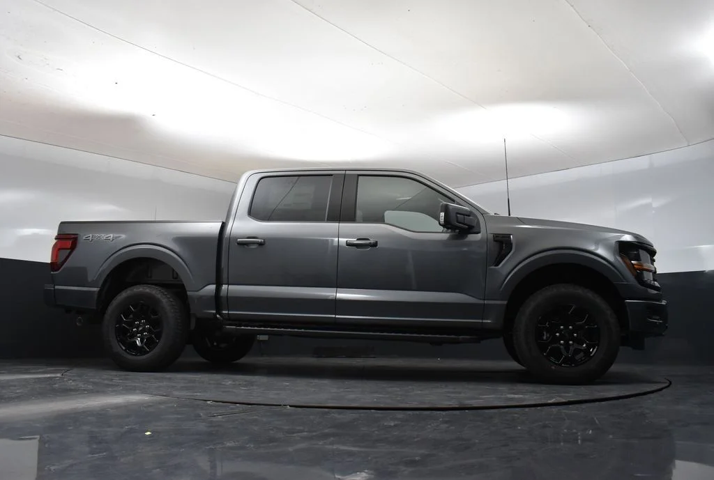 New 2026 Gray Metallic Ford XLT image 33