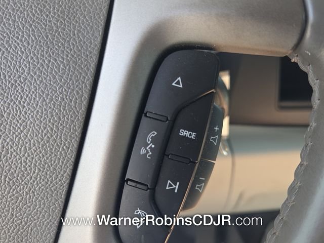Used 2013 Silver GMC SLE image 29