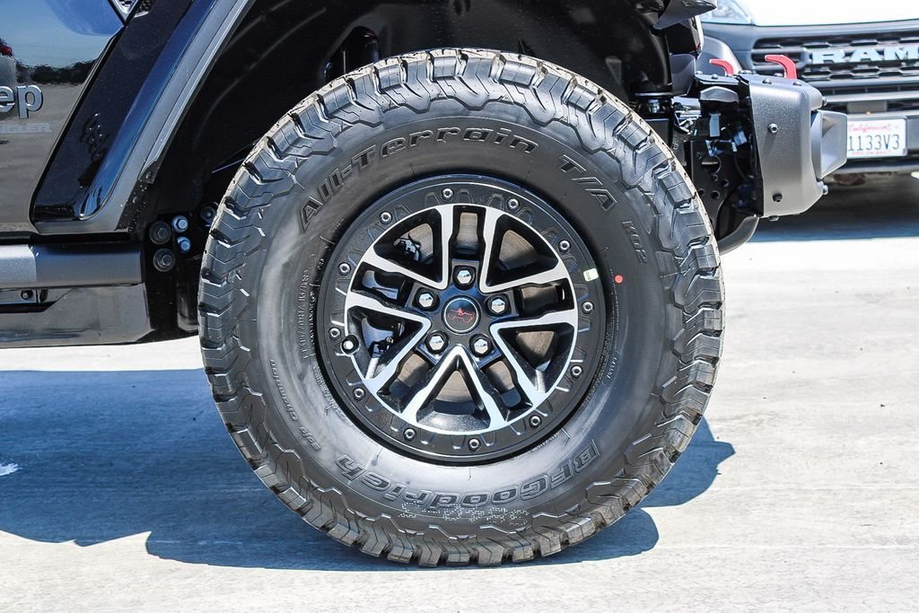 New 2026 Black Clearcoat Jeep Rubicon X image 11