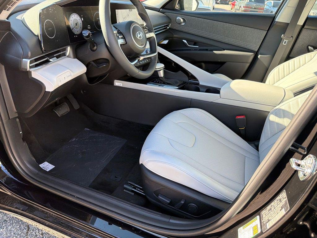 New 2026 Black Hyundai Limited image 9