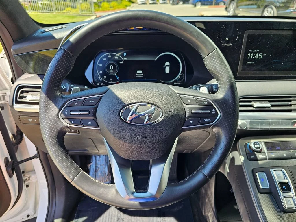 Used 2020 White Hyundai Limited image 28