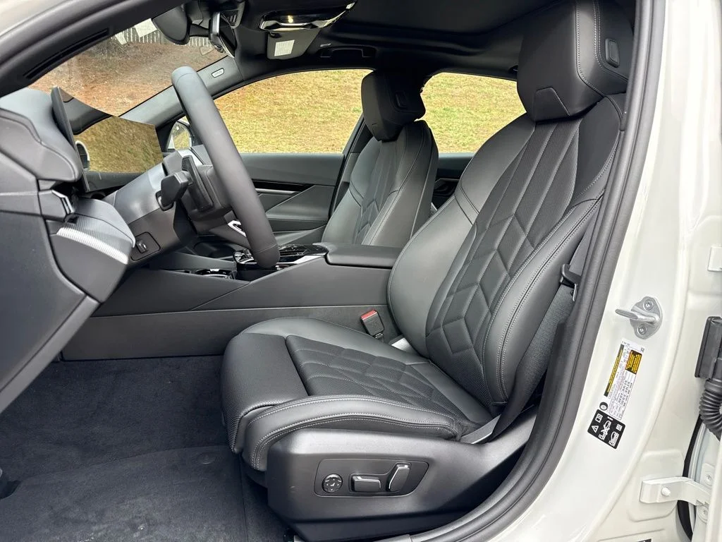 Used 2026 White BMW 530i xDrive image 11