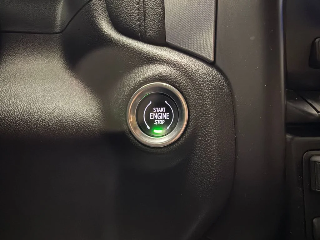 Used 2019 Smokey Quartz Metallic GMC SLT image 14