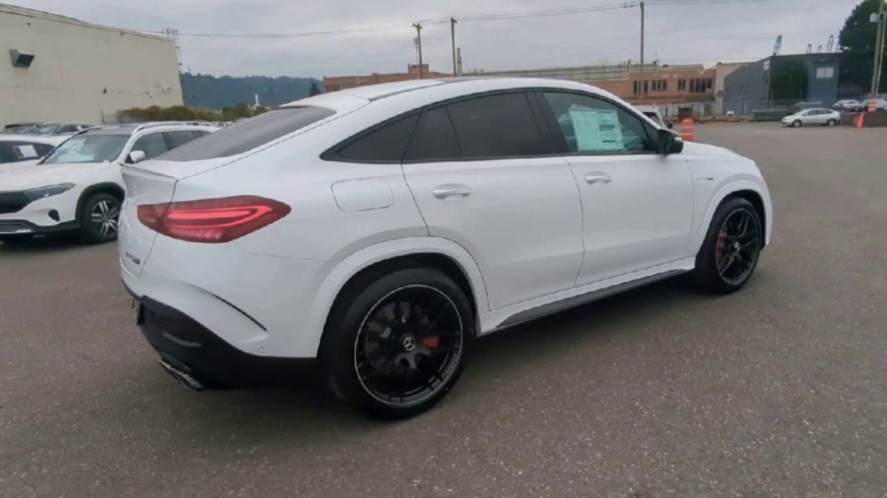 New 2026 MANUFAKTUR Moonlight White Metallic Mercedes-Benz AMG® GLE 63 S 4MATIC+ Coupe image 45