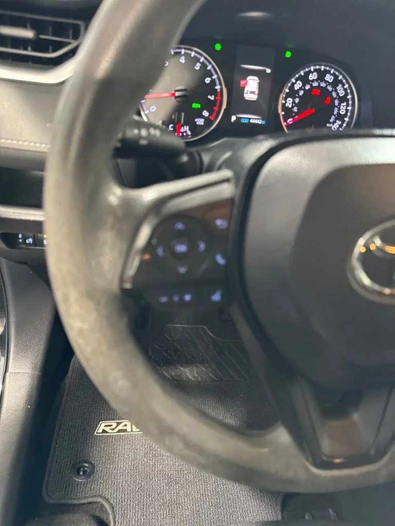 Used 2020 Black Toyota XLE image 38