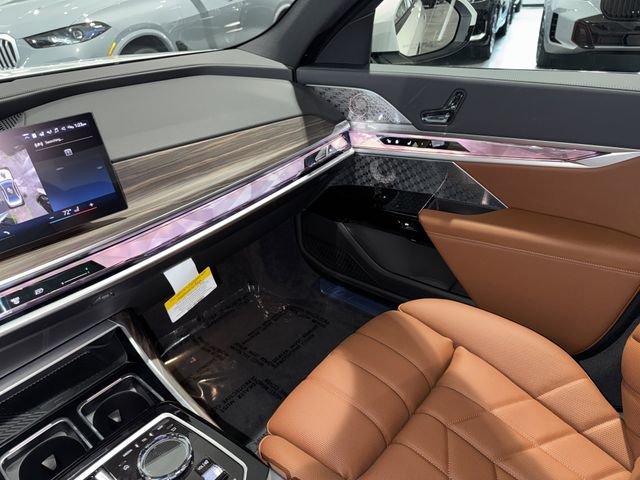 New 2026 Mineral White Metallic BMW 760i xDrive image 22