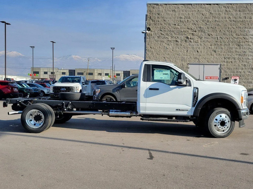 New 2023 Oxford White Ford XL image 22