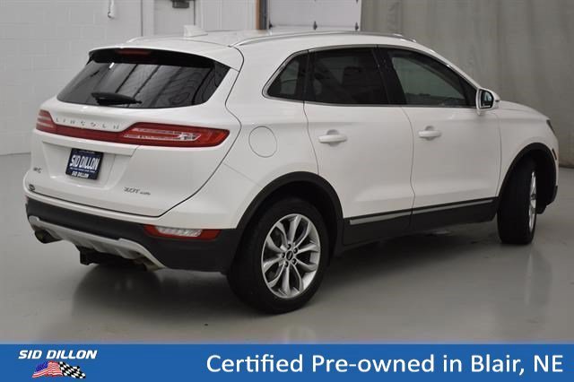 Certified Used 2017 White Platinum Metallic Tri-Coat Lincoln Select image 12