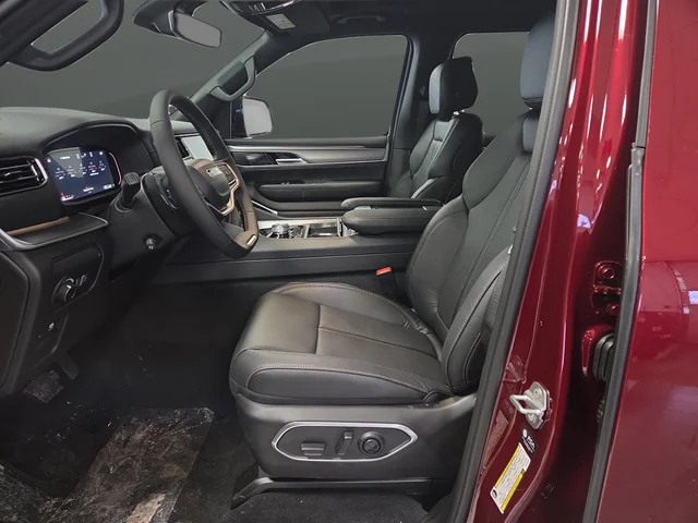 New 2026 Velvet Red Pearl-Coat Exterior Paint Jeep Limited Altitude image 4