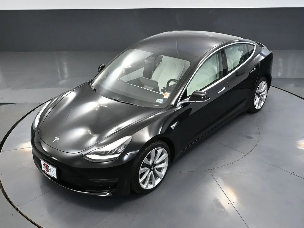 Used 2018 Black Tesla Long Range image 54