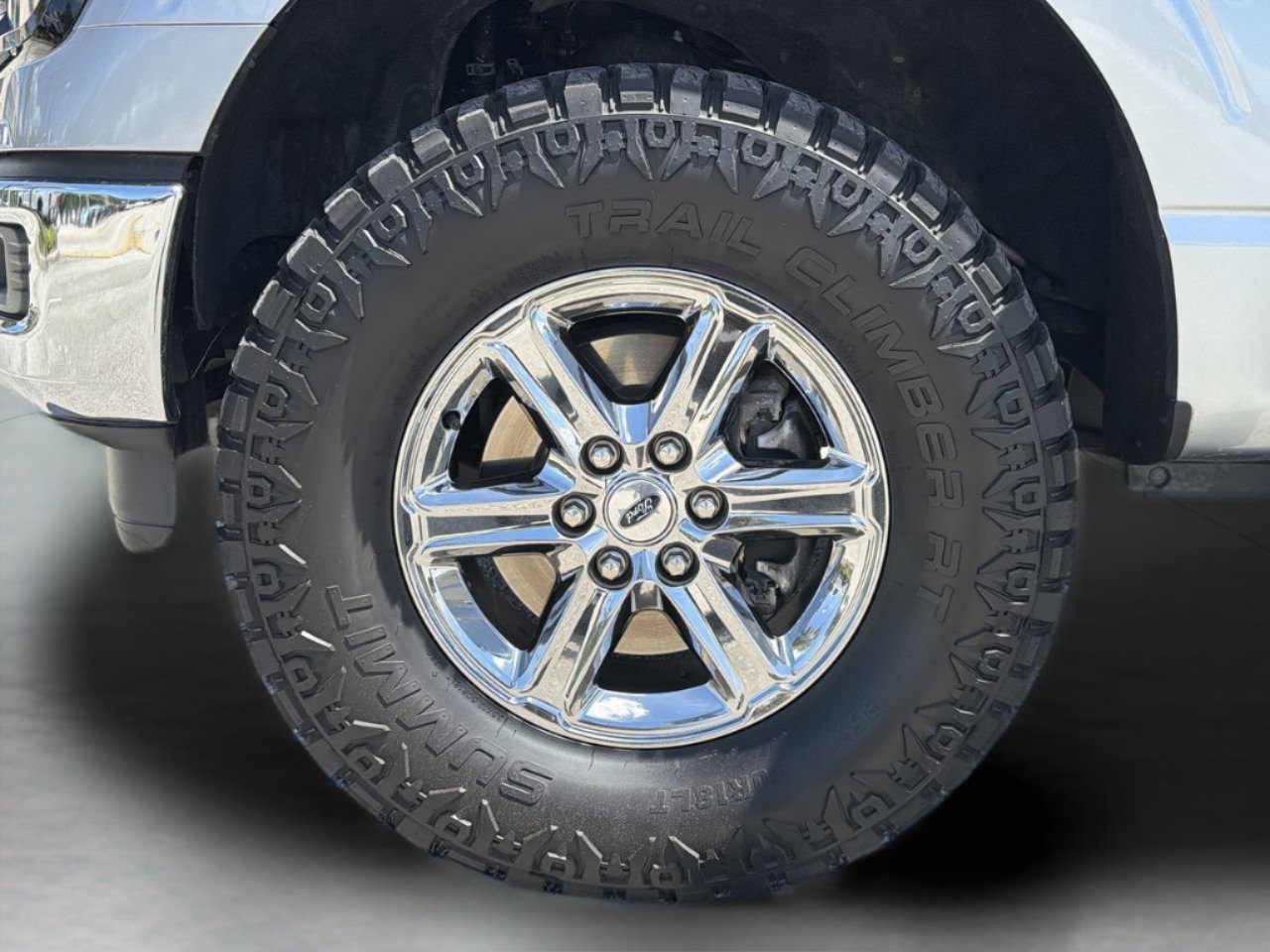 Used 2024 Silver Metallic Ford XLT image 32