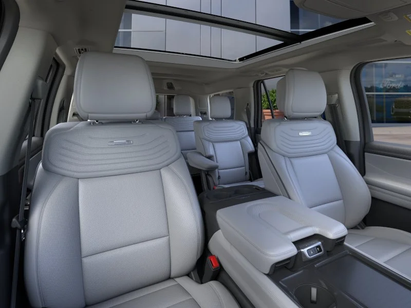 New 2026 Star White Metallic Tri-Coat Ford Platinum image 33