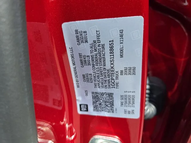Used 2025 Red Chevrolet Trail Boss image 35
