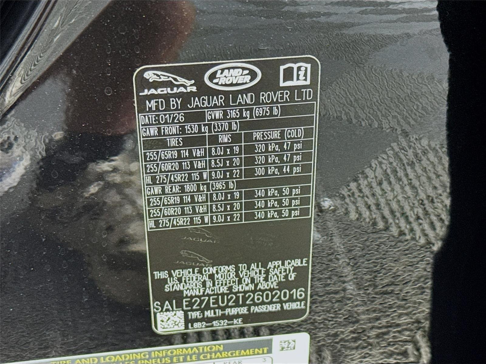 Used 2026 Santorini Black Land Rover X-Dynamic SE image 34