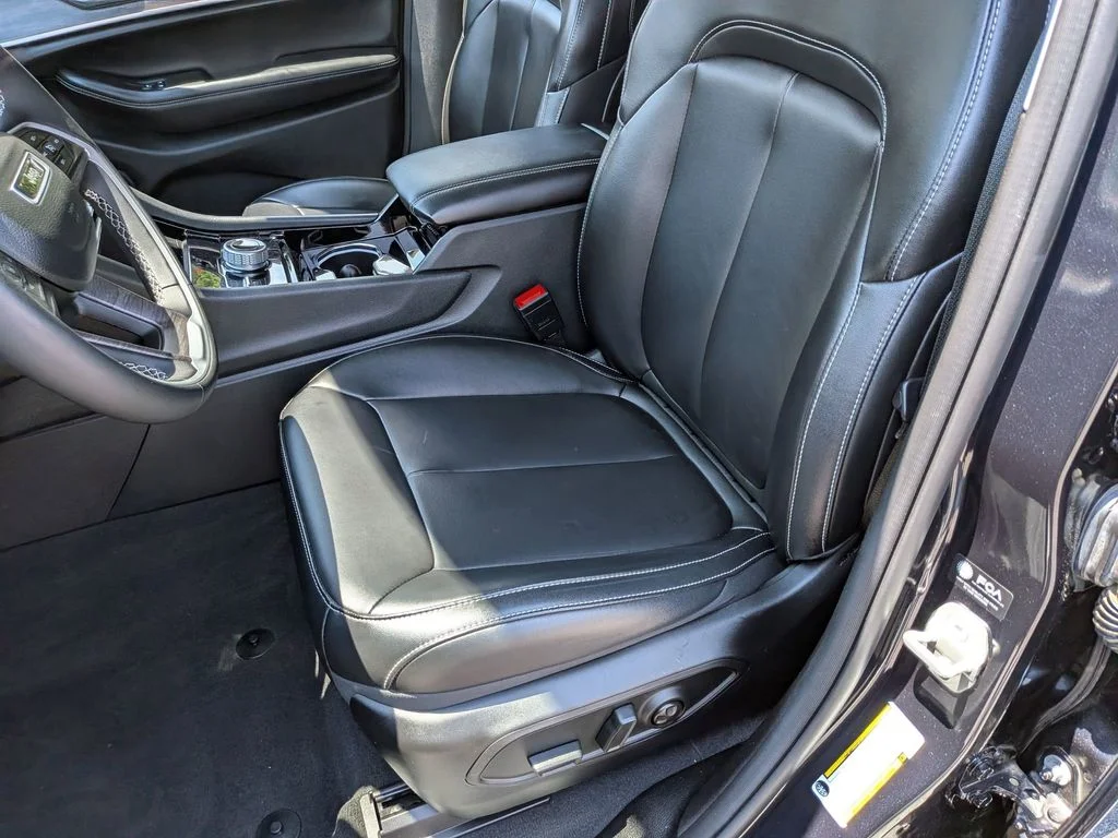 Used 2023 Black Jeep Limited image 22