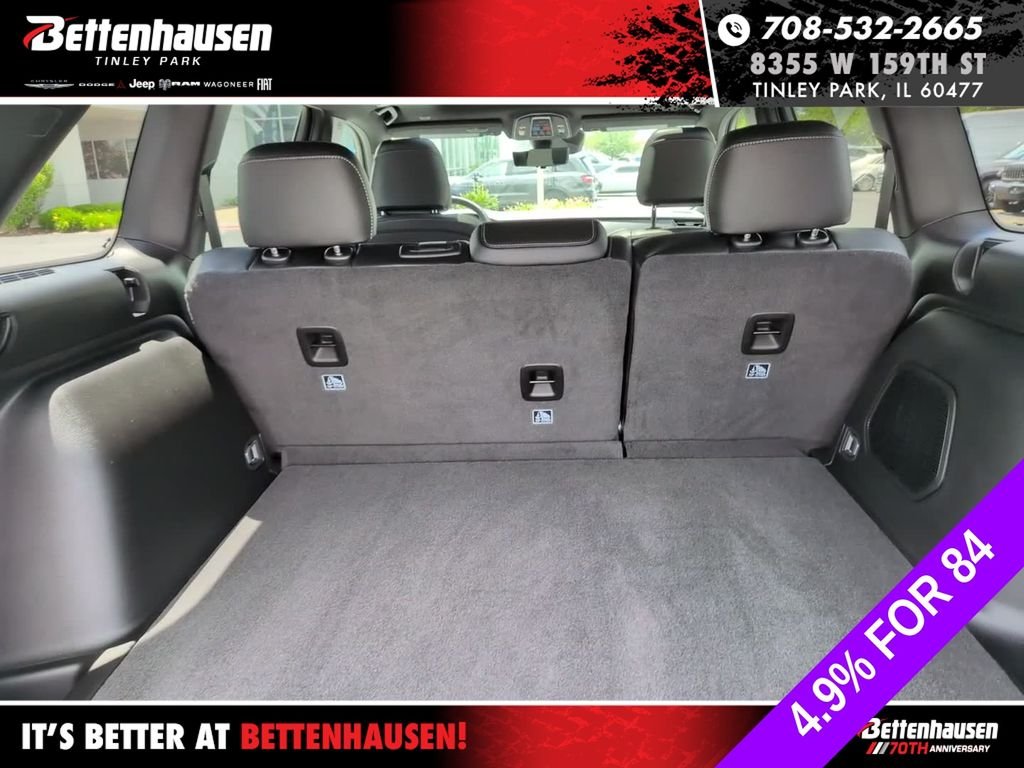 New 2026 Baltic Gray Metallic Clear-Coat Exterior Paint Jeep Limited Reserve image 9