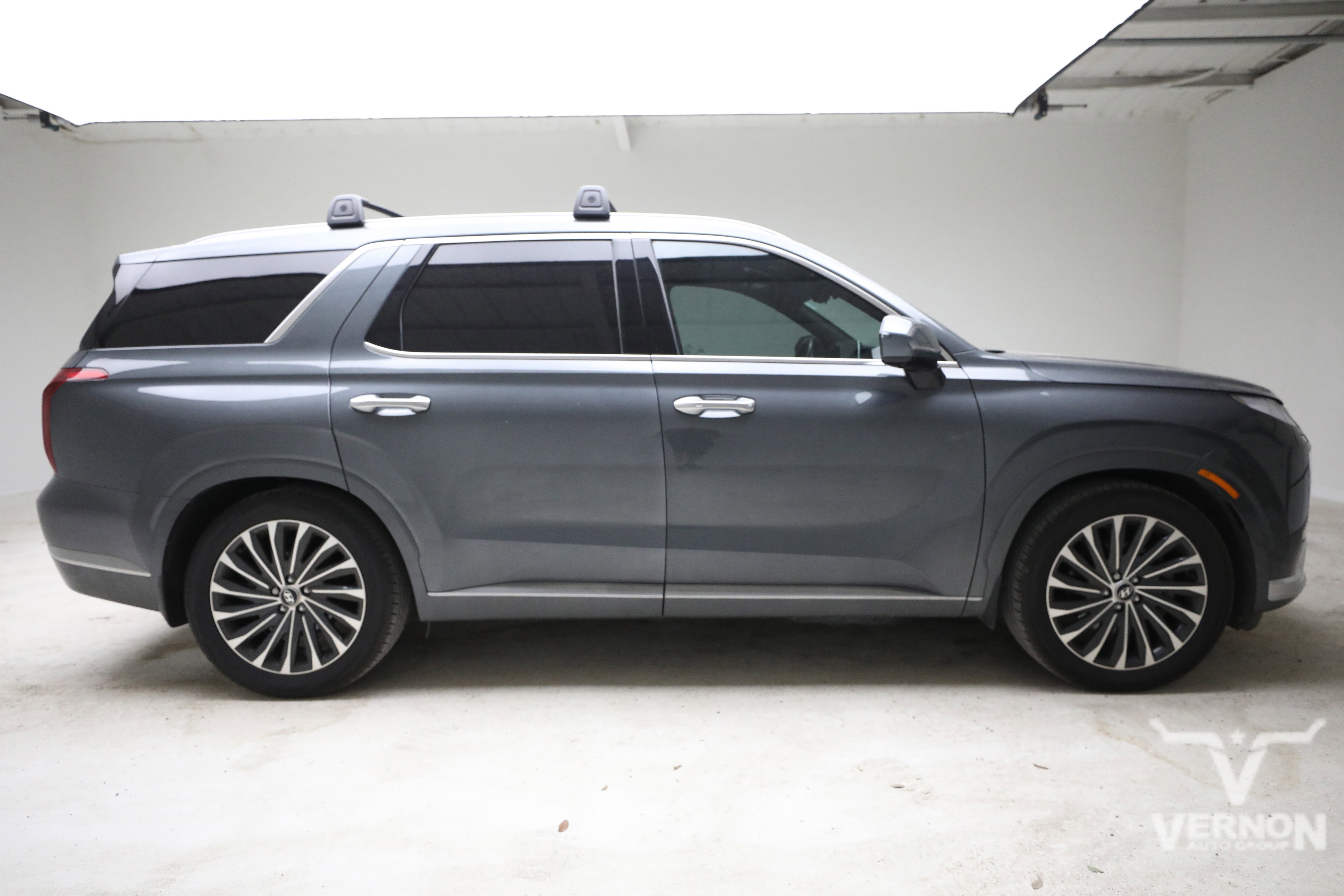 Used 2023 Steel Graphite Hyundai Y image 6