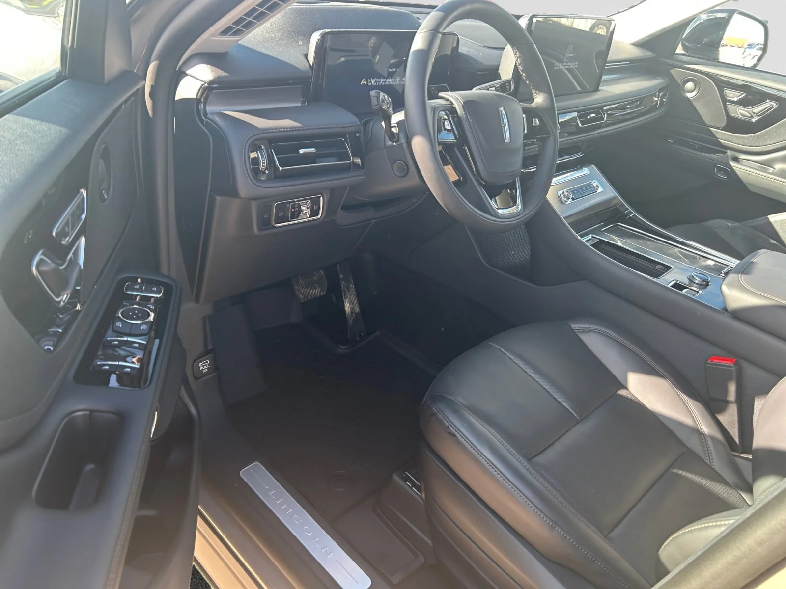New 2026 Harbour Grey Clearcoat Lincoln Premiere image 13