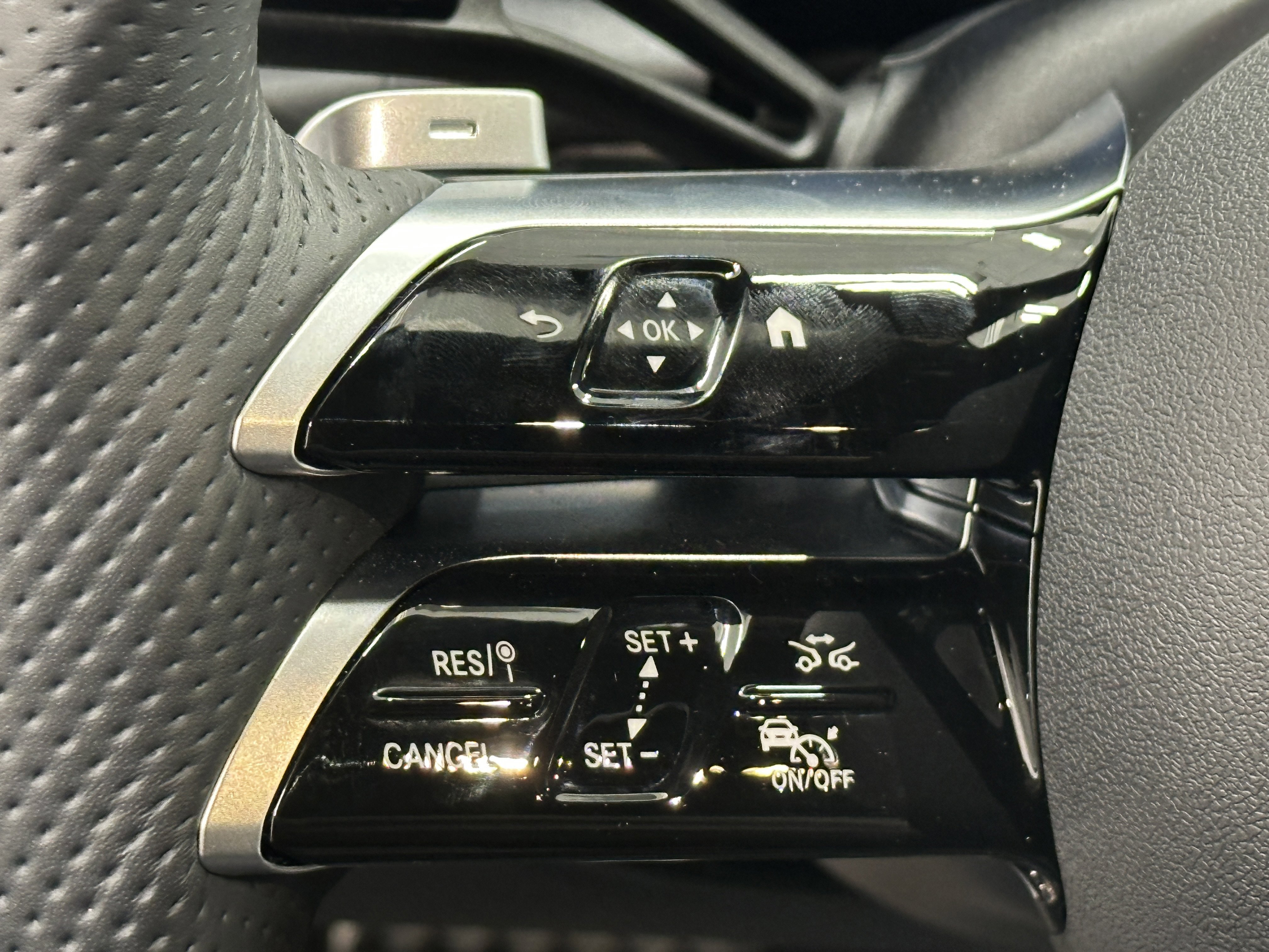 2025 Mercedes-Benz GLC Base - Photo 28