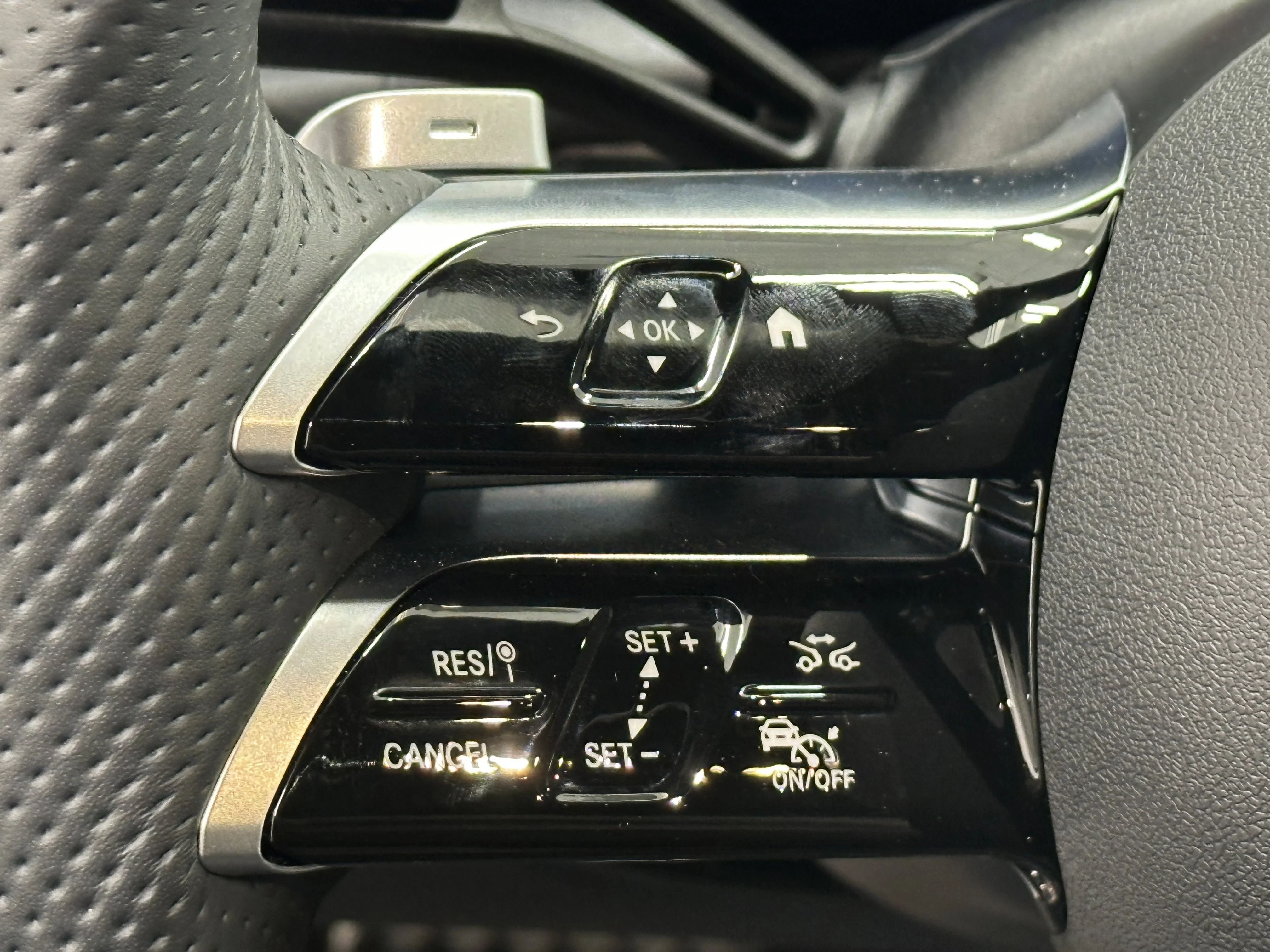2025 Mercedes-Benz GLC Base - Photo 28
