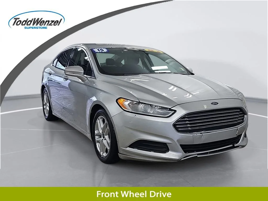 2015 Ford Fusion SE FWD's photo