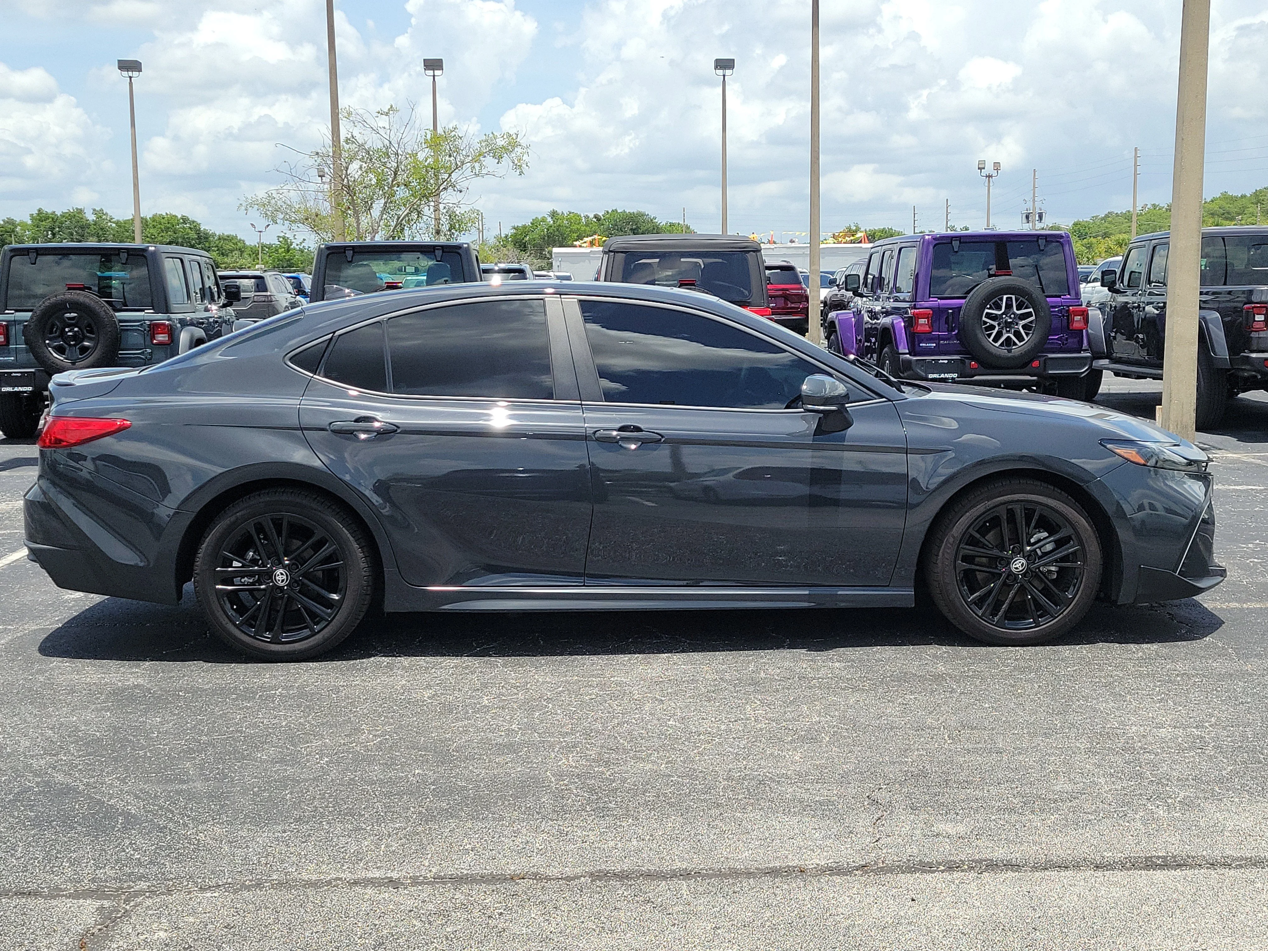 Used 2025 Underground Toyota LE image 8